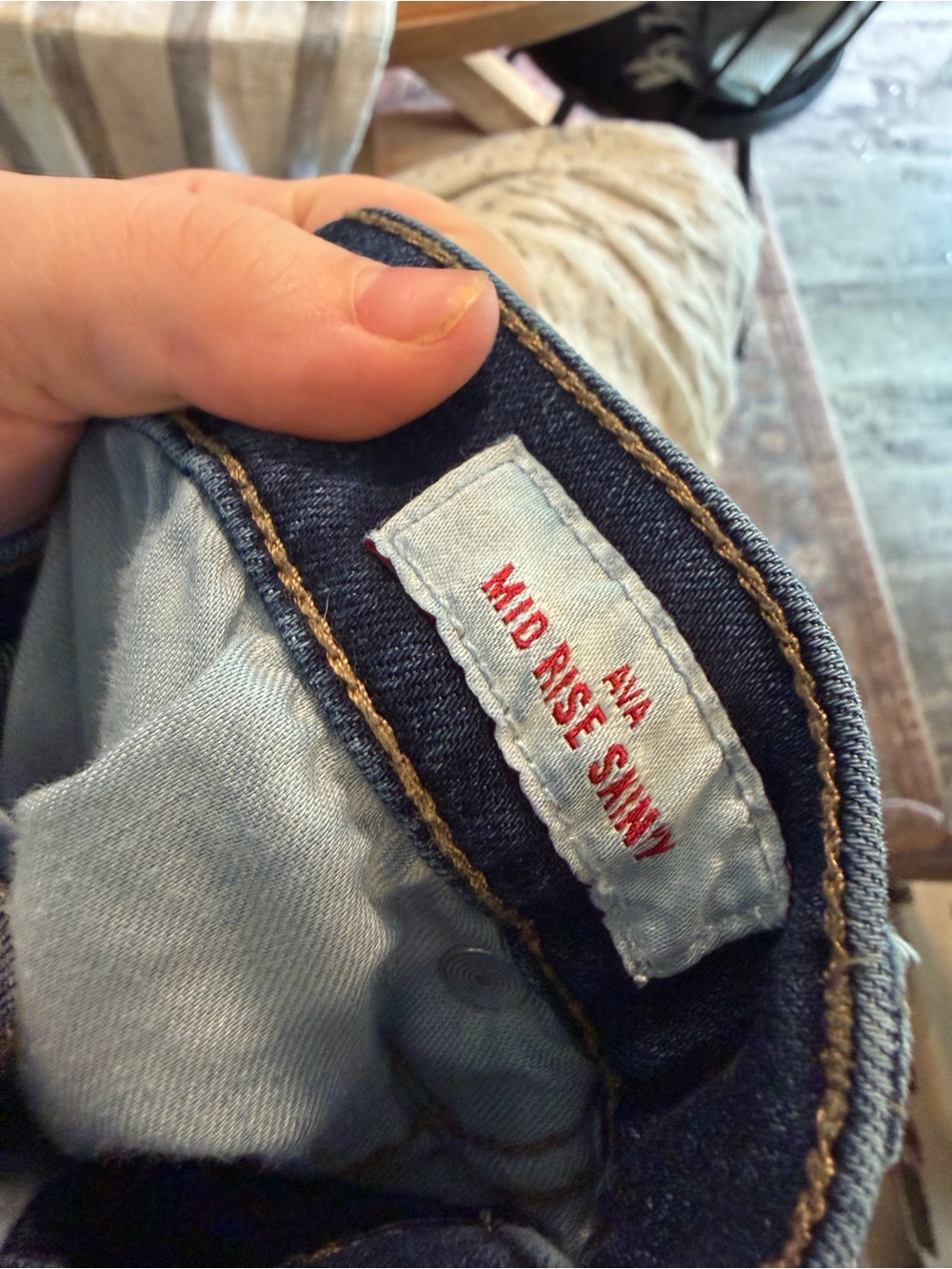 Lucky Brand Ava Mid Rise Skinny Jeans 14/32 R Dark Wash Blue - Picture 4 of 4
